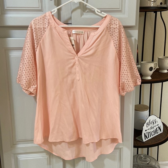 Tops - Woman’s blouse